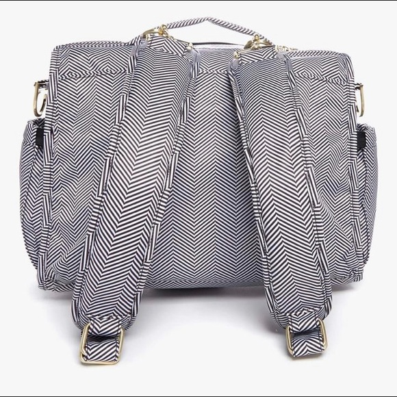 Jujube B.F.F. Diaper Bag and changing pad - Picture 3 of 14